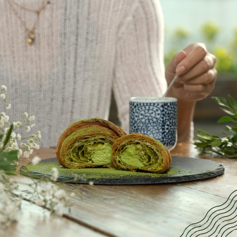 Naturalebio Matcha Ceai pudră bio - Calitate premium - 100G. Ceai verde original din Japonia. Ideal pentru băut. Ceai verde pentru latte, smoothie-uri. Produs în Uji, Kyoto.