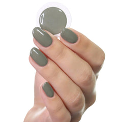 Vernis à ongles UV alessandro Striplac The Elephant Way – Délicat et longue tenue – S'enlève facilement grâce à la technologie de retrait – Vegan et cruelty-free – 8 ml