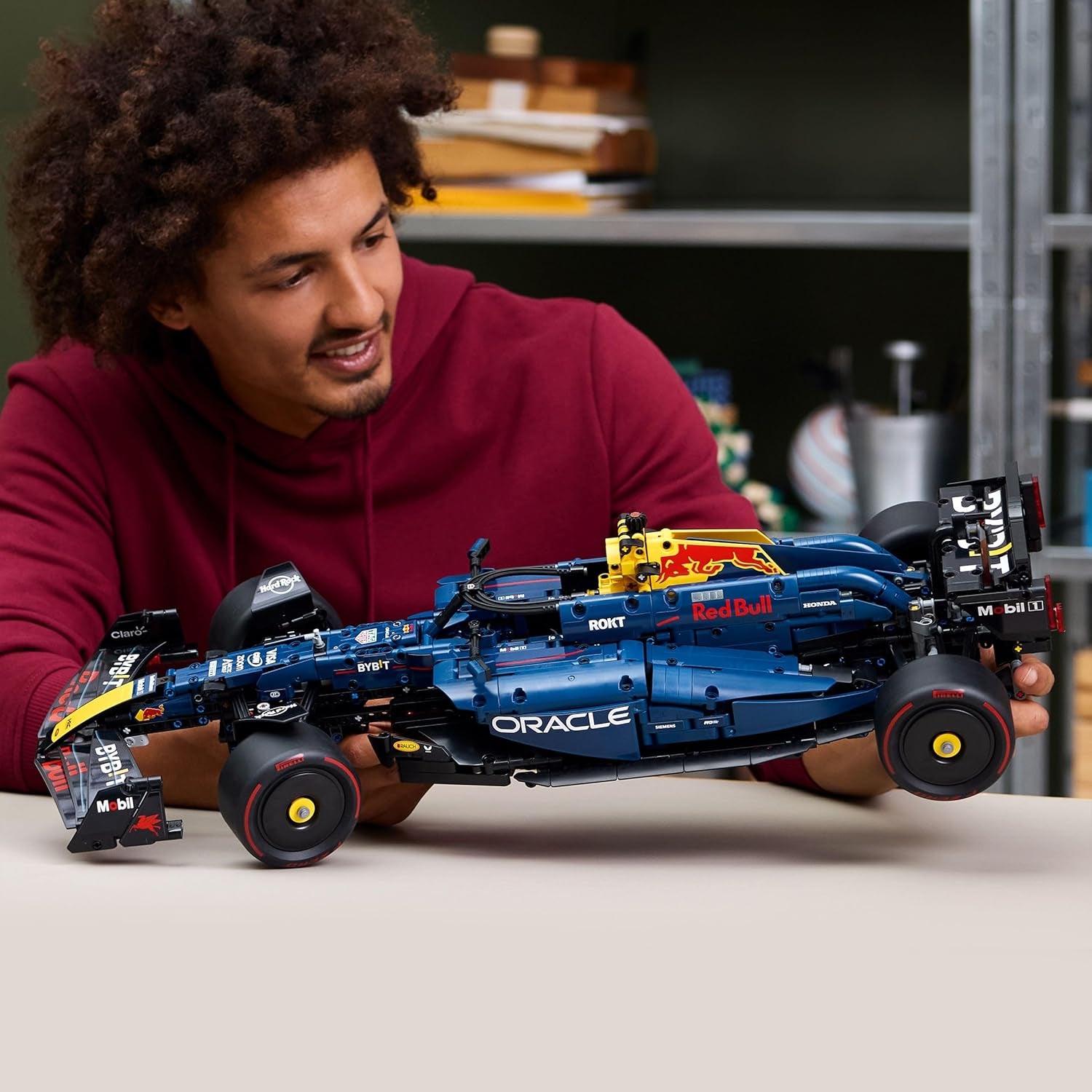 LEGO Technic Oracle Red Bull Racing RB20 F1 Rennauto Modell - Formel 1 Bauset zum Sammeln - V6-Motor, Getriebe, Lenkung & DRS in Maßstab 1:8 - Giftidee for Erwachsene & Teenager 42206