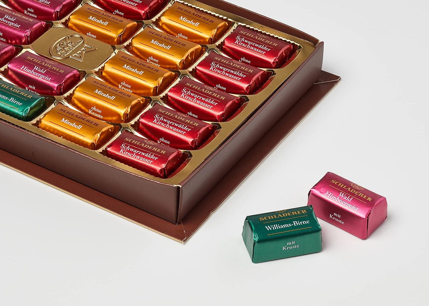 RCP Schladerer Pralines, assortiment fin, chocolat au lait et chocolat noir, avec et sans croûte de sucre, garniture liquide, contient de l'alcool, super cadeau, 255g