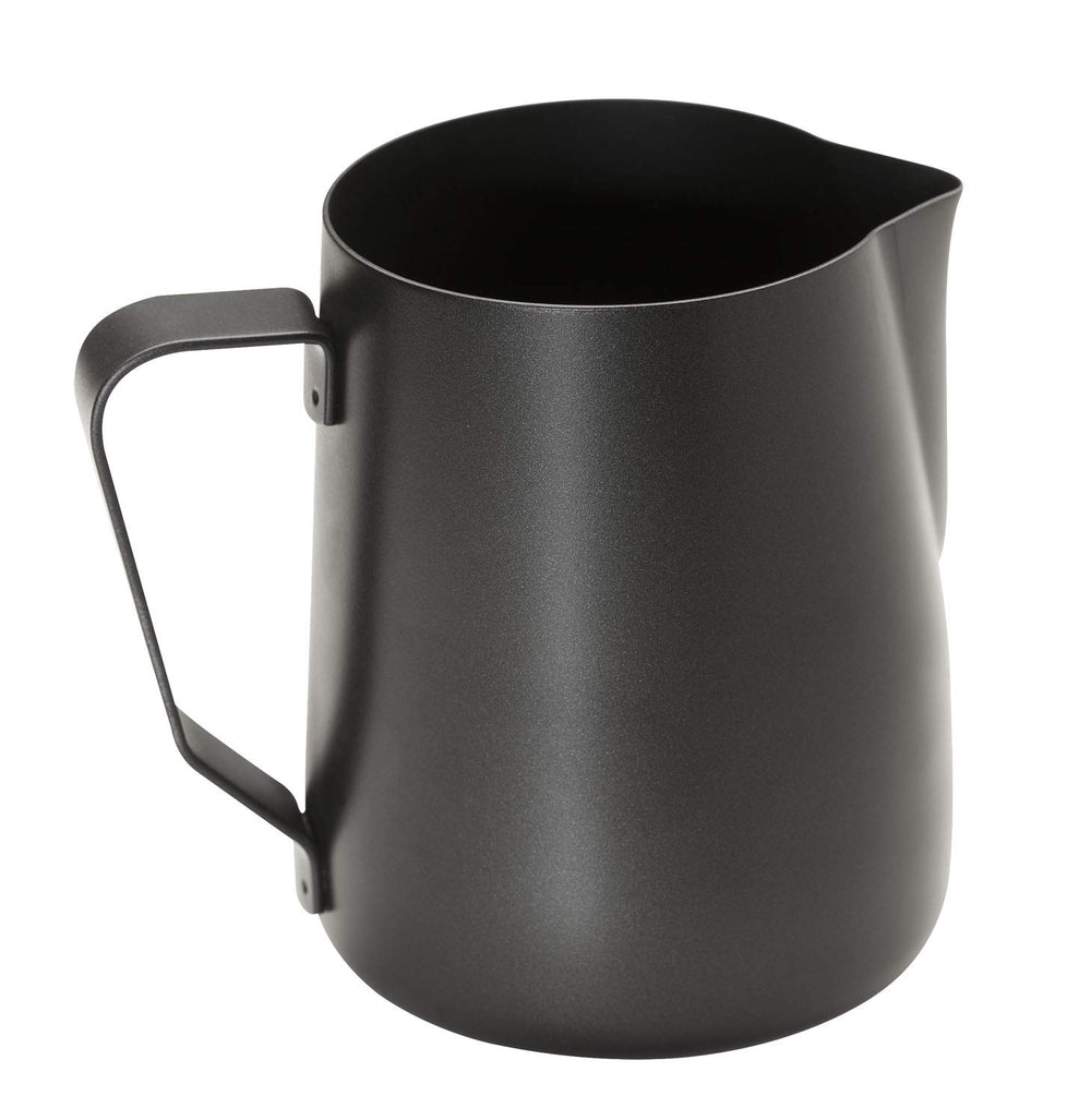 APS Milk Pitcher – Carafă de lapte de înaltă calitate, cu strat antiaderent, fabricată din oțel inoxidabil – Perfectă pentru prepararea spumei de lapte – Carafă universală, neagră, 600 ml