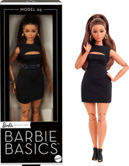 Barbie Basics - Poupée de collection modèle 5 avec cheveux bruns, mini robe noire et talons hauts, coupe universelle, corps articulé aux formes féminines, JBH73