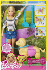 Poupée Barbie Walk and Potty, poupée blonde avec chien qui marche, cuillère à crottes, accessoires dont chien de poupée, cadeau pour enfants, jouet à partir de 3 ans, DWJ68