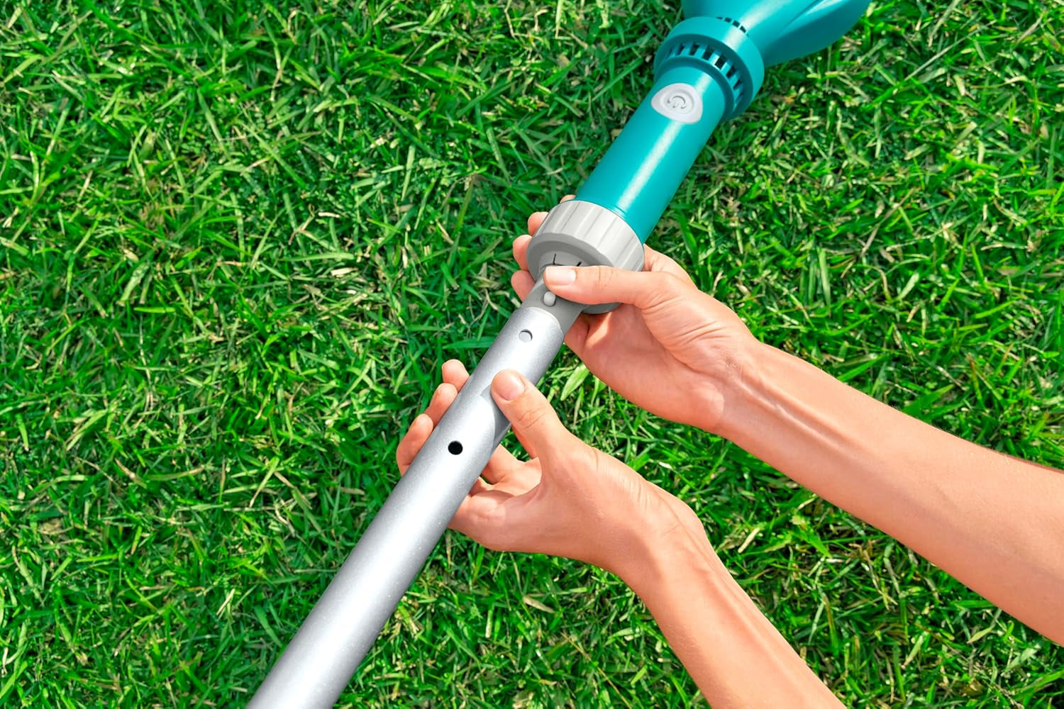 Nettoyeur de piscine à batterie Bestway AquaTech 150 cm