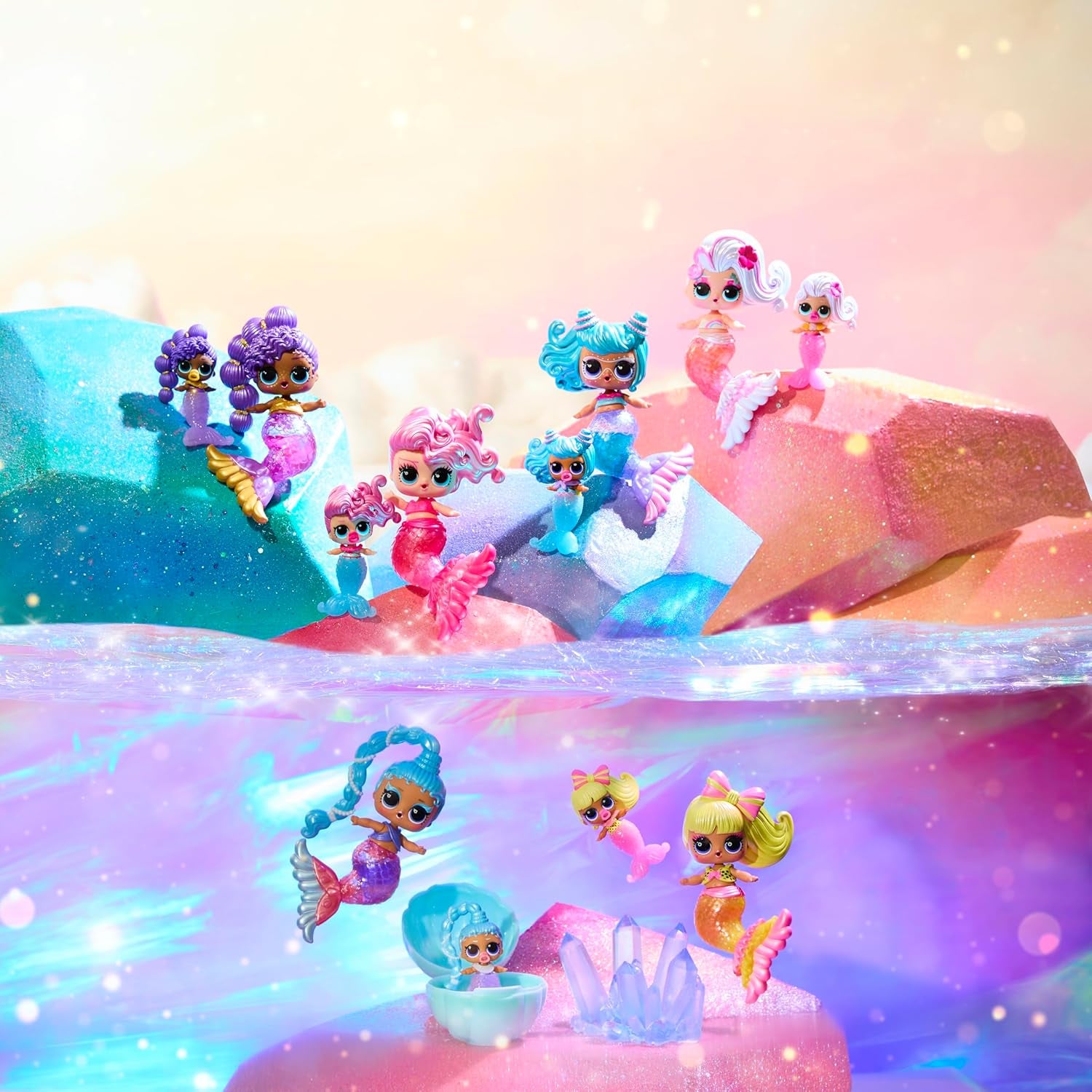 Mdr Surprise ! Mermaid Makeover Magic Baby Sisters – Queue de sirène à couleur changeante avec boule de palourde à exposer, 6 poupées à collectionner – 4 ans et plus