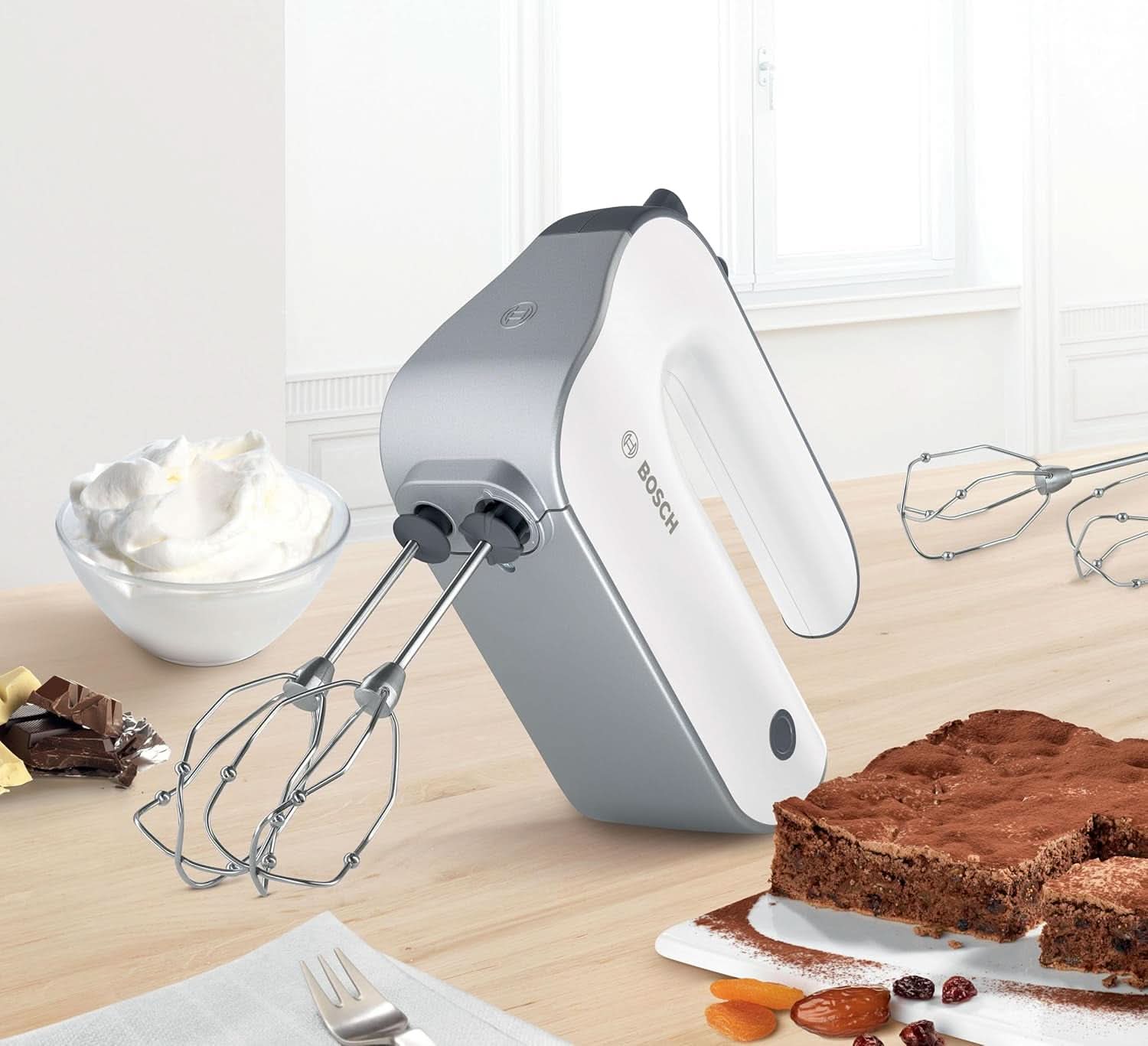 Bosch Handrührer Styline MFQ4835DE, 2X2 Rührbesen, 2 Edelstahl-Knethaken, Spülmaschinengeeignet, 575 W, Weiß Bucatarie Naty Shop