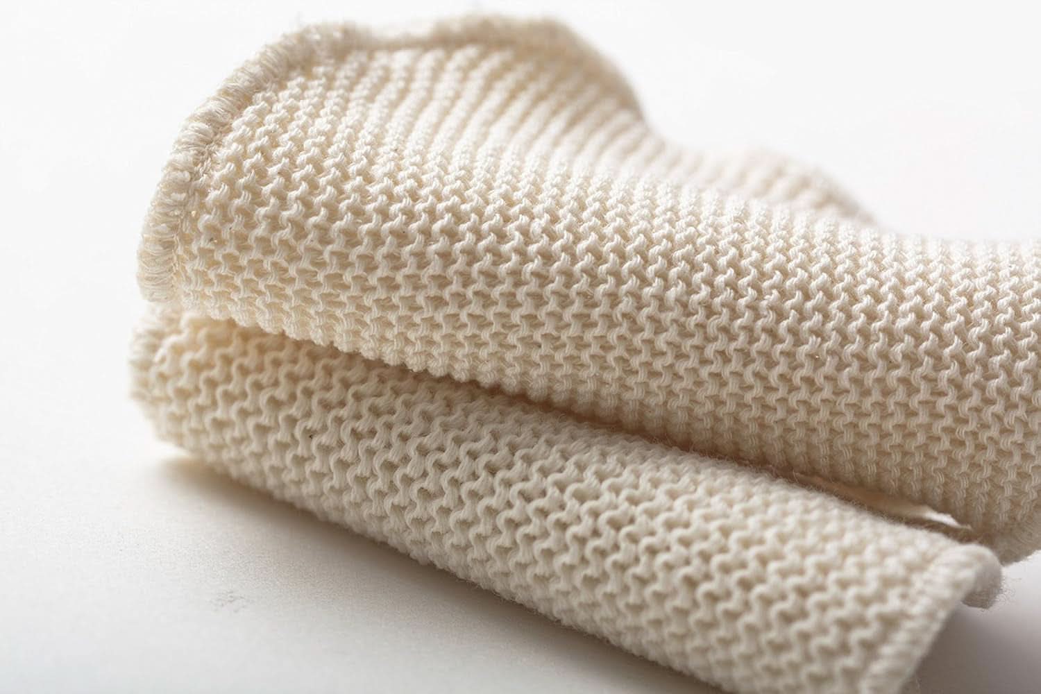 ELANEE Coussinets d'allaitement en laine de soie (2 couches) - Coussinets d'allaitement lavables à la main - Doux pour les mamelons très sollicités Accessoires Alimentation et Allaitement Bebe Naty Shop