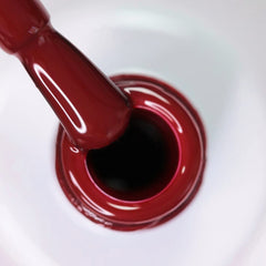 Vernis à ongles UV Alessandro Striplac Red Ilusion – Délicat et longue tenue – S'enlève facilement grâce à la technologie de retrait peel-off – Vegan et cruelty-free – 8 ml