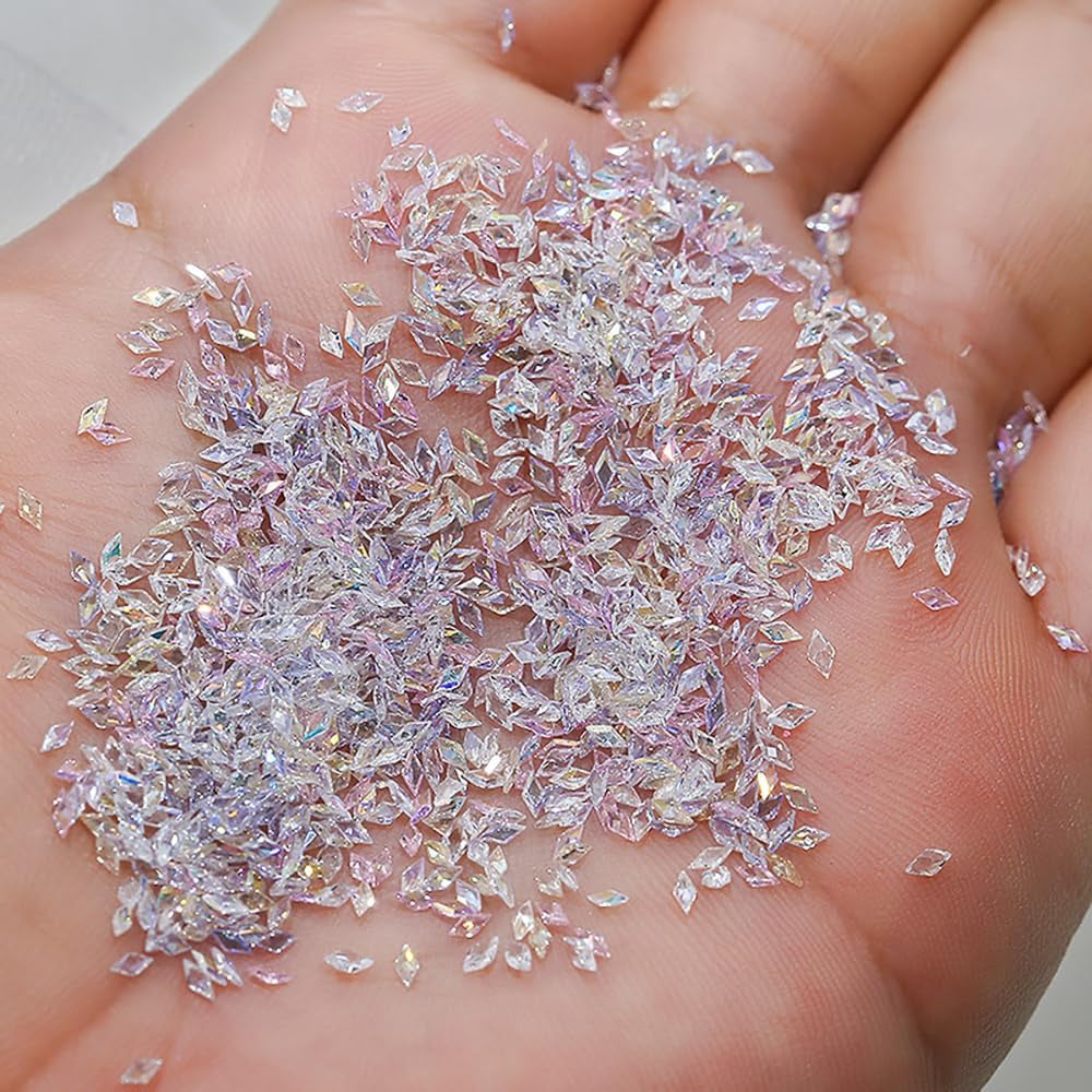 50pcs petits losanges de zircone paillettes pierres à ongles porte-clés couleurs mélangées strass scintillants breloques à ongles Mini losange cristaux à ongles diamant ongles strass breloques à ongles accessoires pour ongles Nail Art