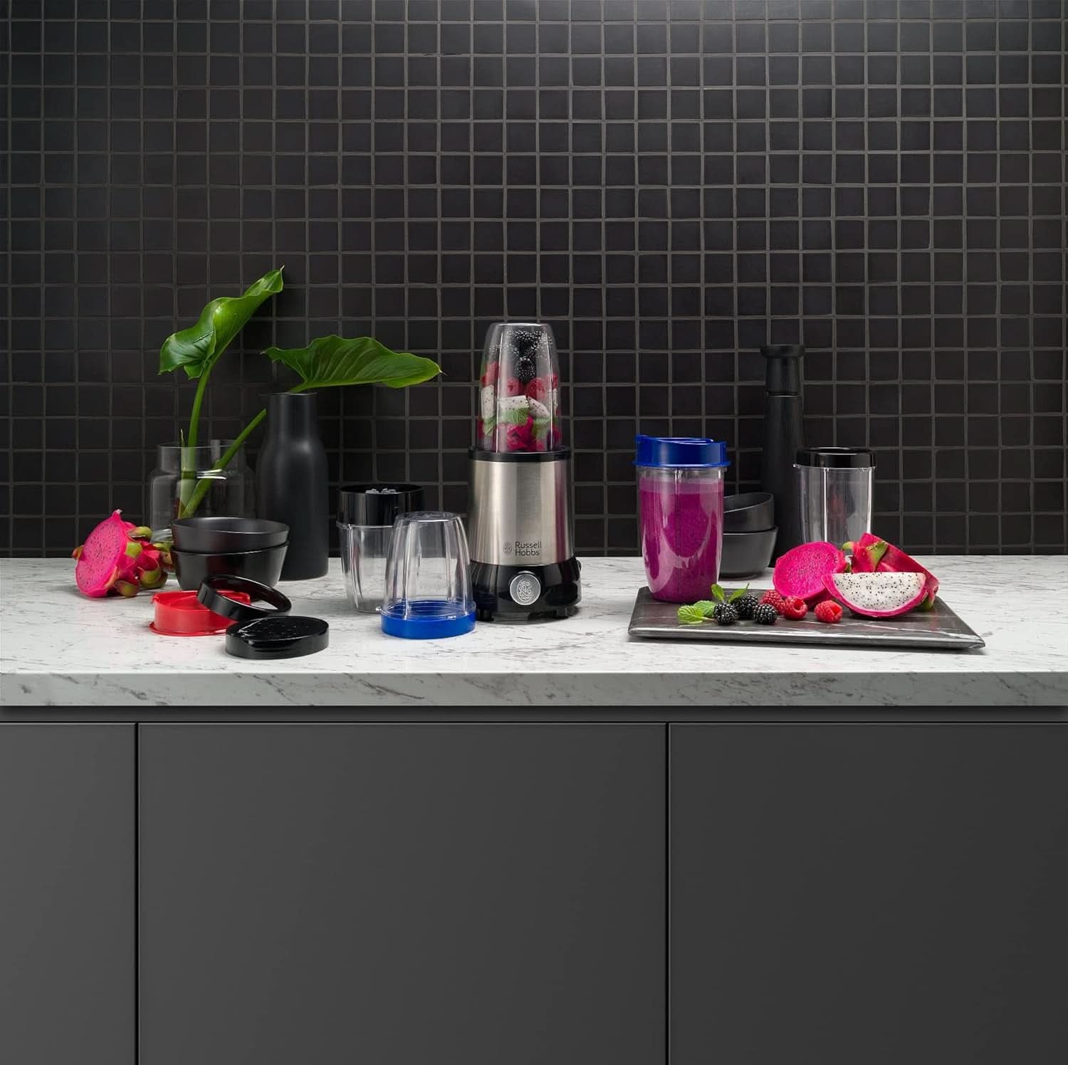 Russell Hobbs Mélangeur [Multifonctions - Batteur sur socle] Nutriboost (Inc. 5 Bpa-Freie et Spülmaschinengeeignete Behälter + Deckel, 22 000 U/Min, 0.9 Ps-Motor) Électrique, Smoothie-Maker 23180-56 Kitchen Naty Shop