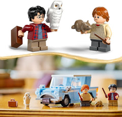 LEGO Harry Potter Fliegender Ford Anglia, baubares Spielzeug-Auto für Kinder, Geschenk für Jungs, Mädchen und alle Fans ab 7 Jahren, Set mit 2 Mini-Figuren inkl. Ron Weasley für Rollenspiele 76424