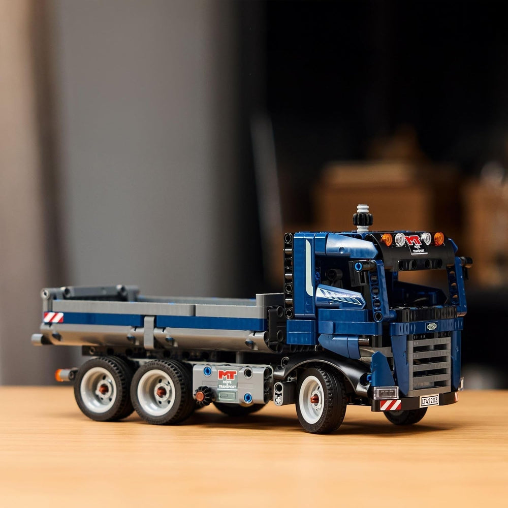 Jouet LEGO Technic Dump Truck avec volant et camion-benne mobile - véhicule de construction bleu - idée cadeau pour anniversaires ou vacances - jeu de construction pour garçons et filles à partir de 9 ans 42203 Jeux de construction Besuche den LEGO-Store