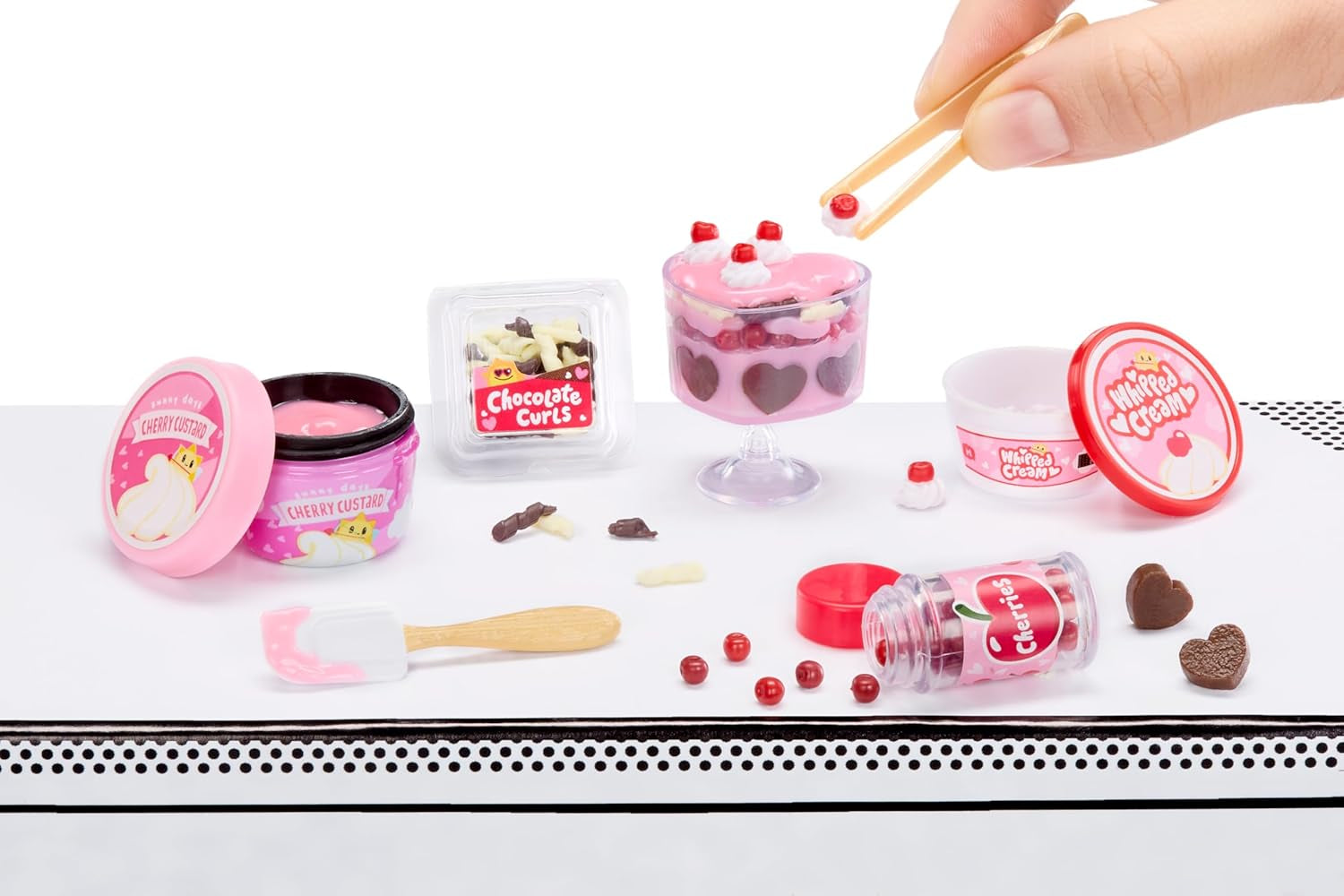 MGA Miniverse - Make It Mini with Love - Mini objets de collection, kit de bricolage en résine, série Saint-Valentin, répliques alimentaires, non comestibles - pour collectionneurs et enfants à partir de 8 ans