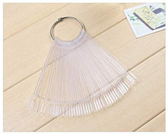 50pcs anneaux de pointe d'art d'ongle, plaques transparentes de couleur, bâtons d'anneau d'affichage de vernis à ongles, pratique de salon de manucure, affichage de pointe d'ongle pour l'affichage et la pratique de bricolage d'art d'ongle