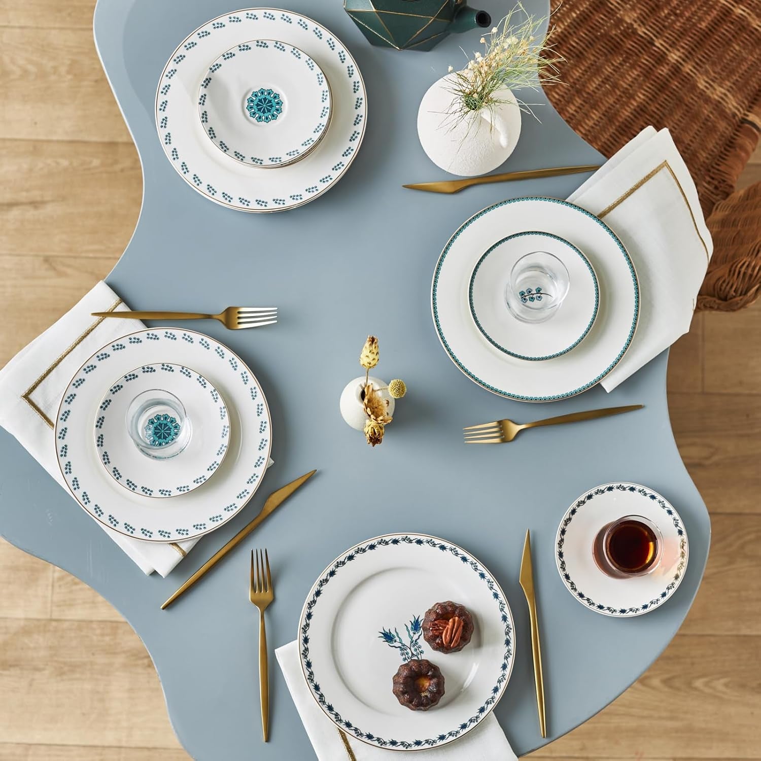 Service à dessert Karaca İznik pour 6 personnes, 18 pièces - vaisselle élégante pour de délicieux desserts