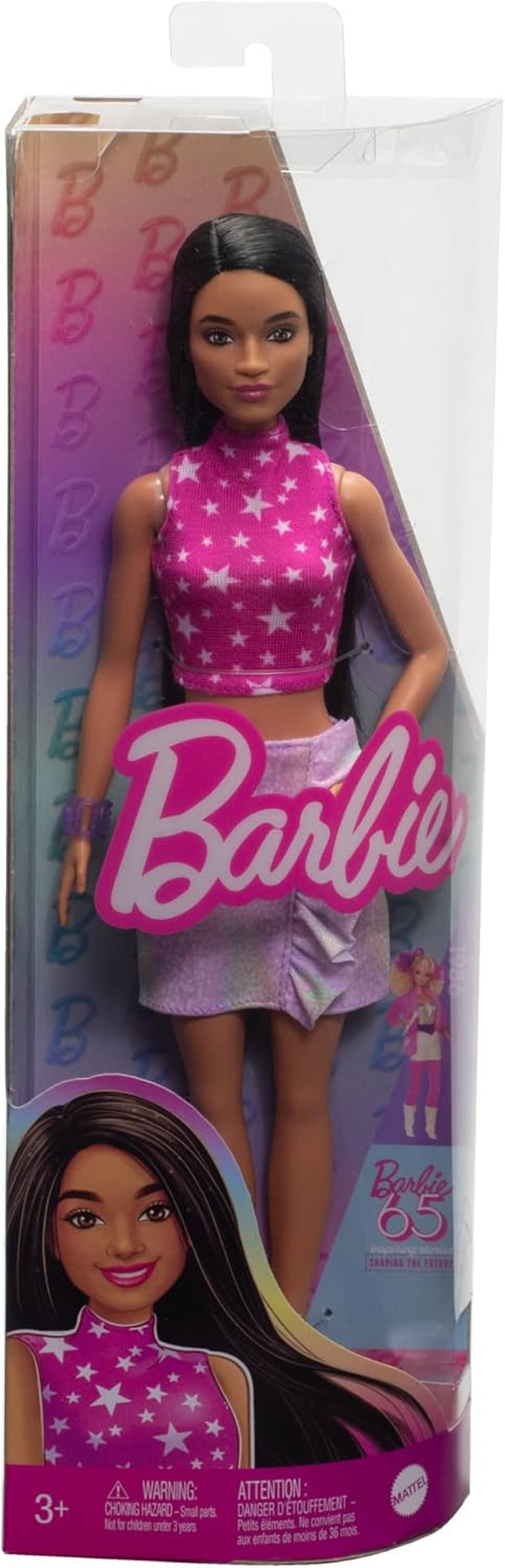 Poupée Barbie Fashionistas no. 215 avec cheveux noirs raides, chemisier rose imprimé étoiles et jupe irisée, poupée mannequin de collection 65e anniversaire, HRH13