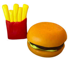 Décorations comestibles pour gâteau Hamburger et frites – lot de 2 figurines en pâte à sucre (~6 cm)