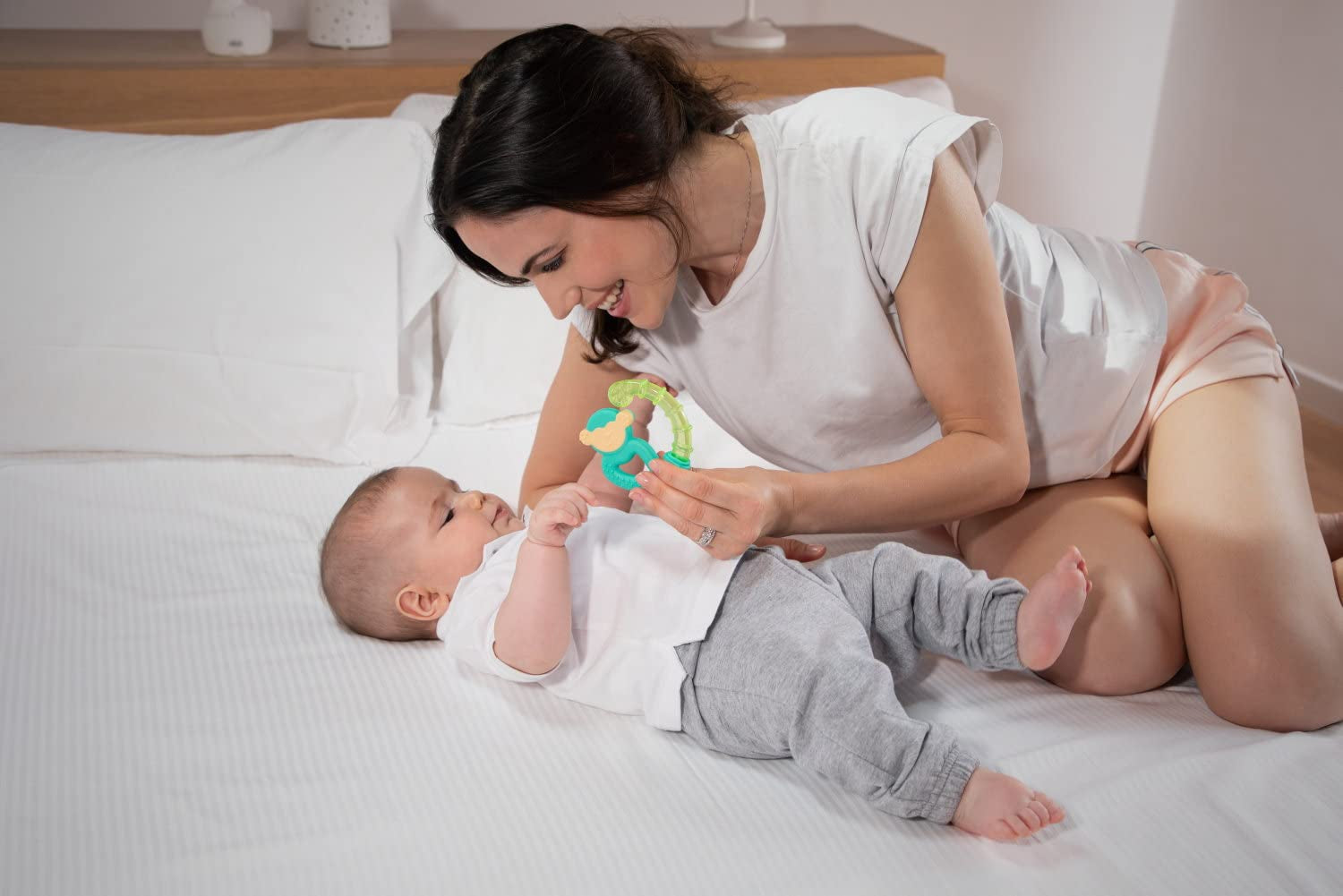 Anneau de dentition Chicco Fresh&Relax Singe ou Paresseux, 4M+, rempli d'eau stérile