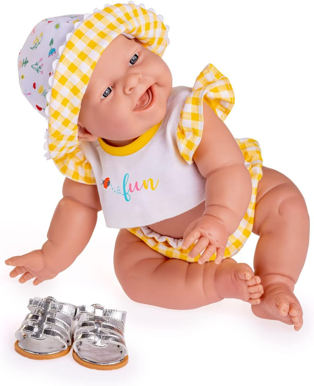 JC Toys - Poupée Lola Lemon Twist, 36 cm, vinyle souple, visage souriant, poupée assise, vêtements avec Vichy et sandales, filles, 2 ans
