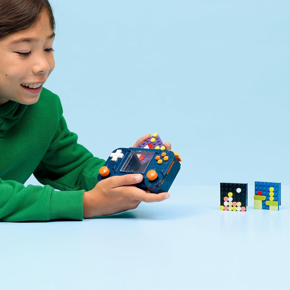 Console de jeu rétro LEGO Creator 3 en 1 – Se transforme en machine d'arcade ou en ordinateur avec clavier et souris – Idée cadeau de joueur pour garçons et filles de 8 ans et plus – 31380