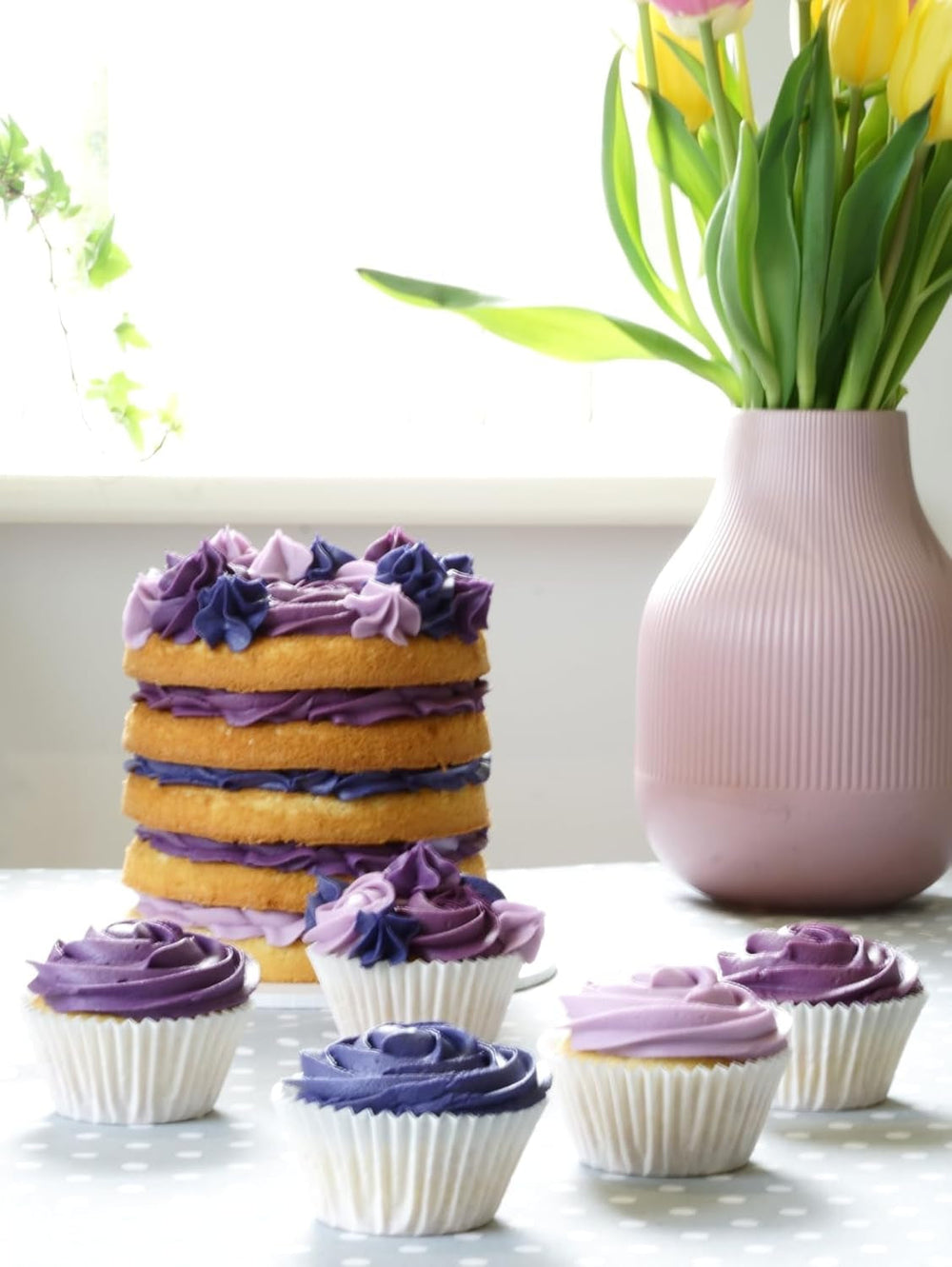 Sugarflair Pasta Colorant Alimentaire Violet Lot de 4 Pâtes Colorant Alimentaire Fondant Massepain Pâte à Sucre Crème Au Beurre et Plus encore : Violet, Lavande, Raisin Violet, Violet Foncé - Lot de 4