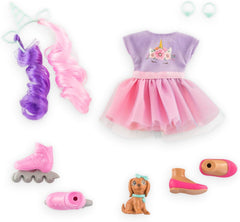 Corolle Girls Luna Einhorn Set, Ankleidepuppe mit Hund, Unicorn-Haarreif, Ohrringe und extra Inlineskates, Vanilleduft, 28cm, ab 4 Jahren