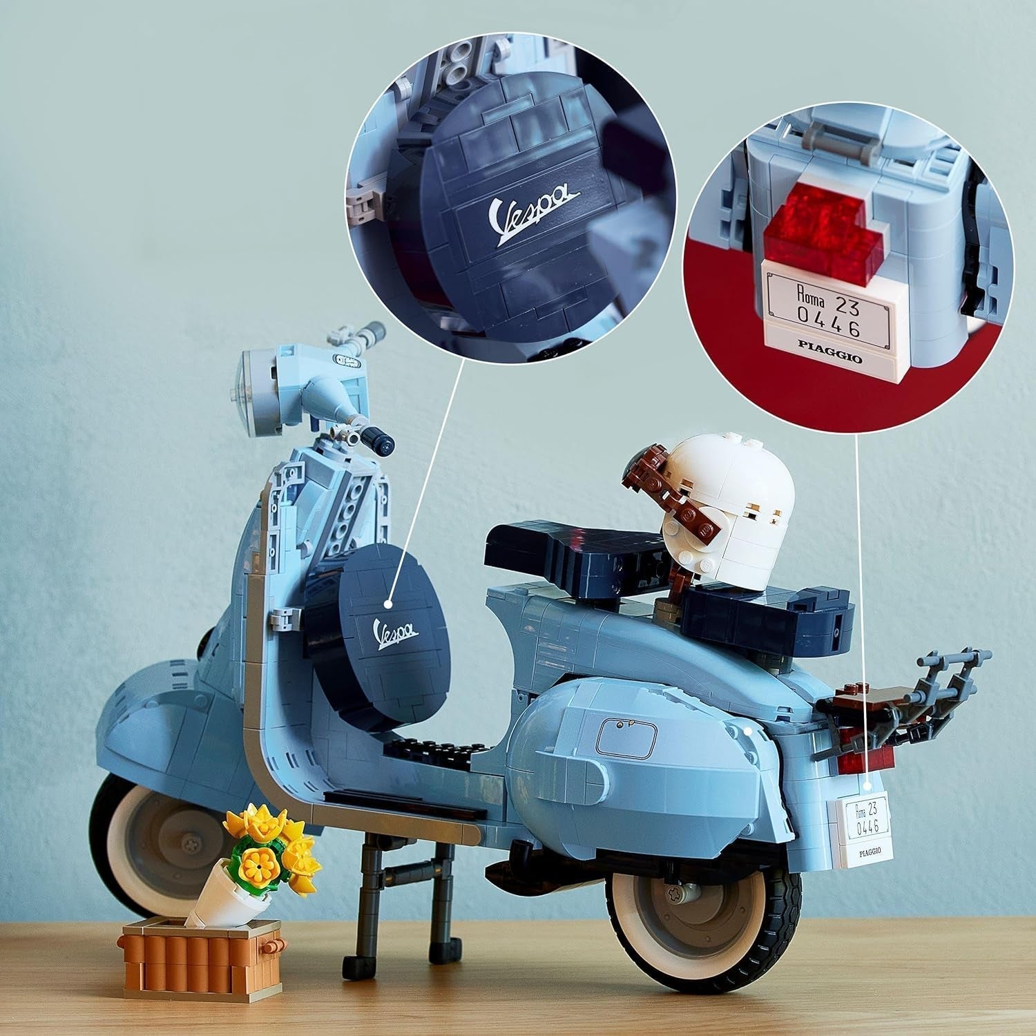 LEGO Icons Vespa 125, modèle de moto à construire, scooter italien vintage, kit de modèle pour adultes, pièce d'exposition comme décoration de pièce, cadeaux pour femmes et hommes 10298 Kits de construction Besuche den LEGO-Store