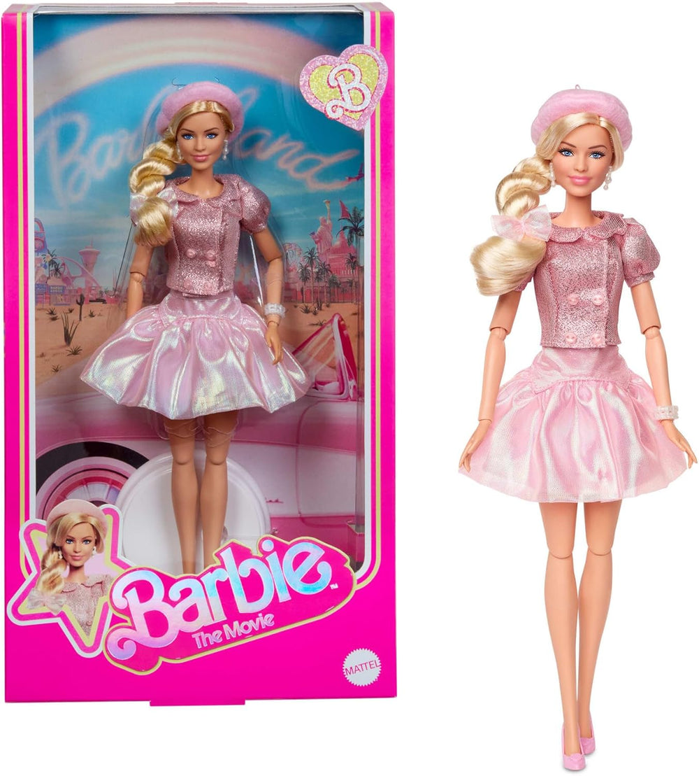 Barbie Le film basé sur le film Margot Robbie en tant que figurine de collection Barbie en chemisier rose et jupe en tulle avec coiffure stylisée et bijoux assortis JBJ53