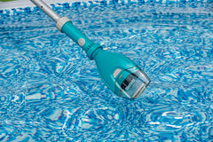 Nettoyeur de piscine à batterie Bestway AquaTech 150 cm