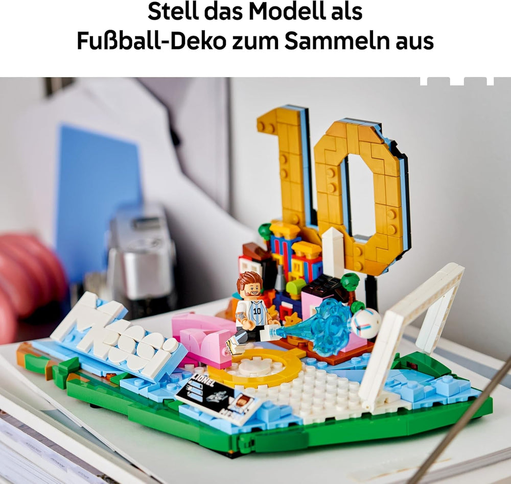 LEGO Editions Lionel Messi – Fußball-Highlights Spielzeug - 3D Modellbau mit Minifigur zum Sammeln - Kinderzimmer Deko - Geschenk für Jungen, Mädchen ab 10 Jahren und Erwachsene Sportfans - 43011
