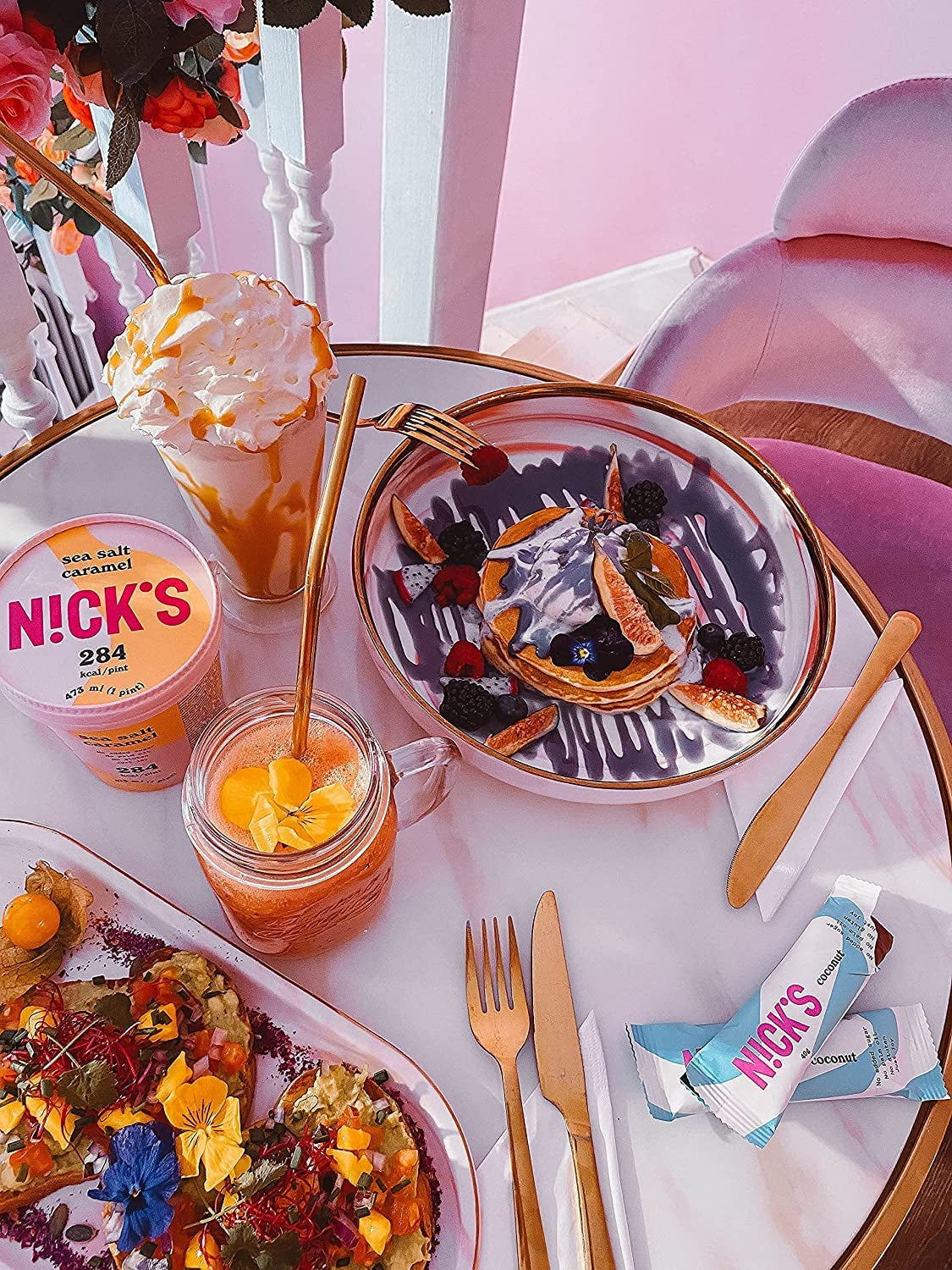 NICKS Keto Barres à la noix de coco, collations au chocolat et à la noix de coco, 175 calories, 2 glucides nets, sans sucre ajouté, sans gluten, bonbons à faible teneur en glucides (15 x 40 g)