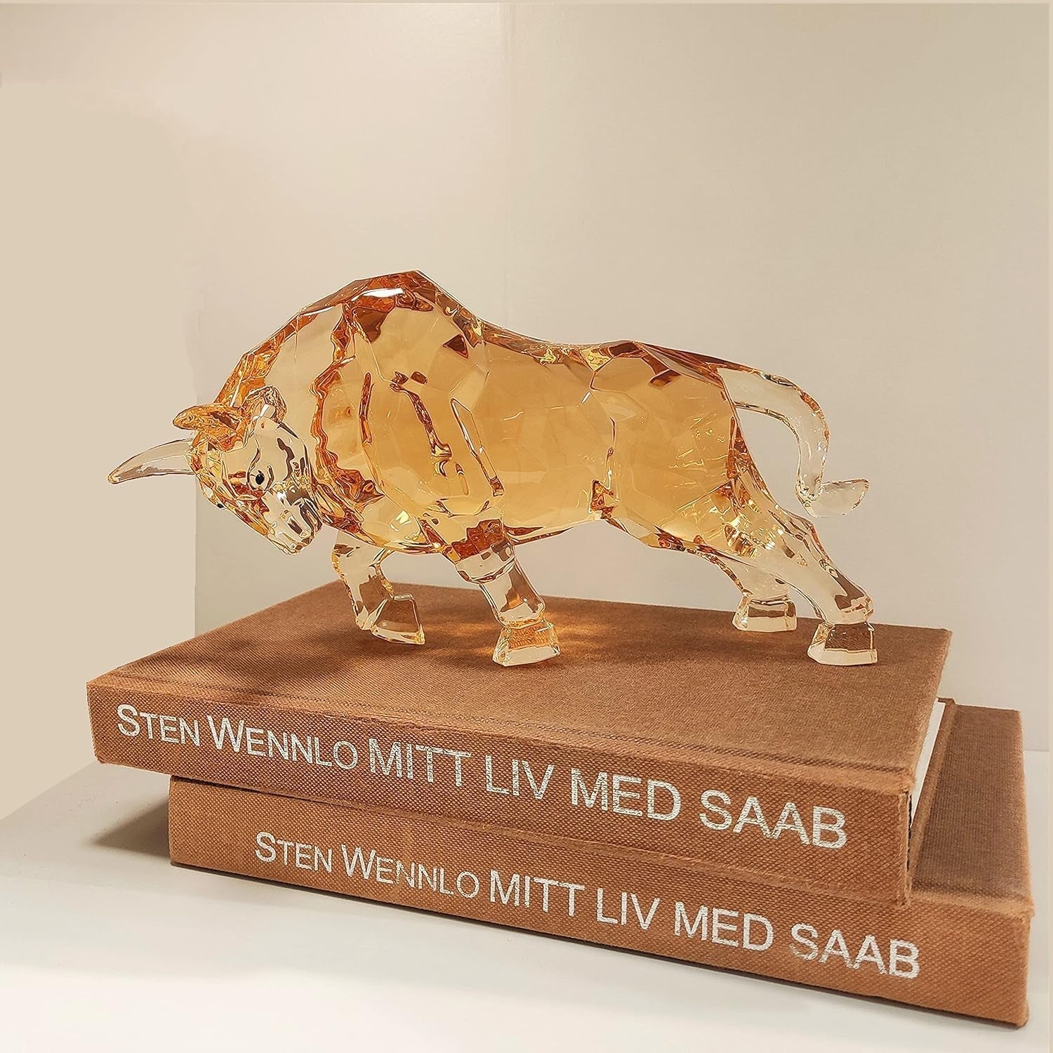 FengShui Wall Street Taureau Statue Acrylique Taureau Figurine Sculpture Maison Bureau Bureau Ornement Décoratif 21,6 cm L (Ambre) Statuettes et sculptures Naty Shop