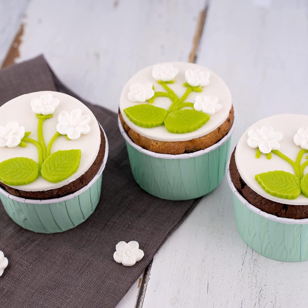 Günthart BackDecor 800 g fondant blanc Table décorative blanche pour enduire, glacer des gâteaux ou modeler, sans huile de palme, prête à l'emploi et facile à travailler avec la pâte à sucre Naty Shop